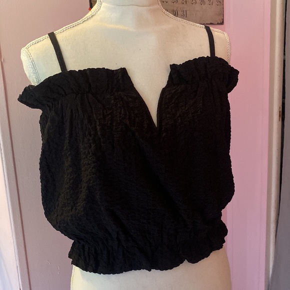 entro Tops - Entro Black Spagetti Strap Ruffled Top Size Small
